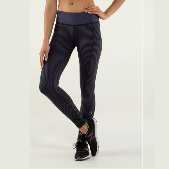 Lululemon Pace Queen Striped Leggings, OS - Picture 2 of 10